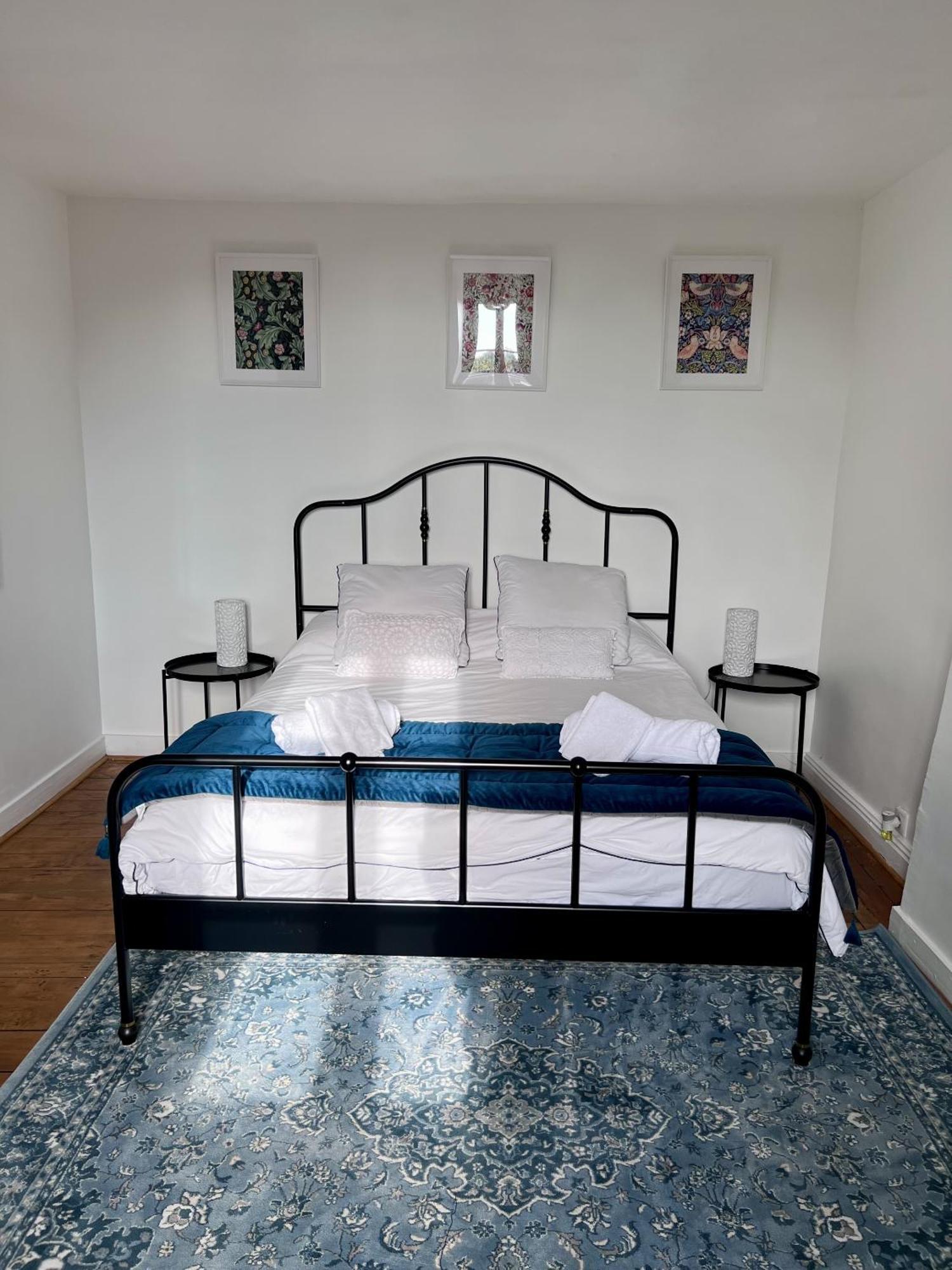 Maison Pol Amboise Bed & Breakfast Стая снимка